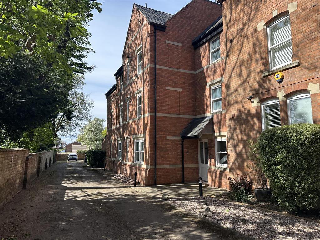 Parking &amp; Grounds