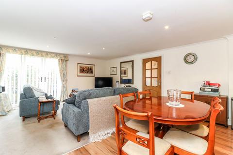 2 bedroom ground floor flat for sale, St. Albans Hill, Hemel Hempstead, HP3