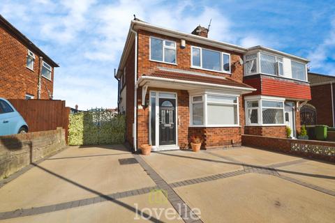 3 bedroom semi-detached house for sale, Penshurst Road, Cleethorpes DN35