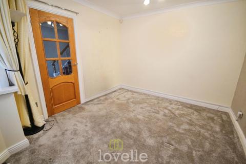 3 bedroom semi-detached house for sale, Penshurst Road, Cleethorpes DN35