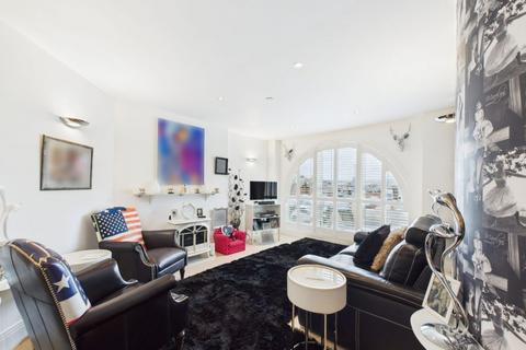undefined, Apartment 4, Union Mill