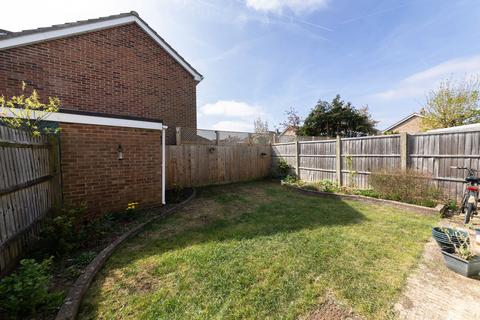 35 Hamble Drive, Abingdon, OX14 3TF