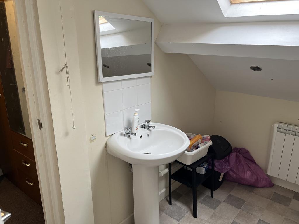 Bathroom photo 2
