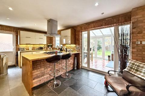 3 bedroom semi-detached house for sale, Stanhope Avenue, Sittingbourne ME10