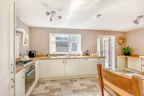 31 Back Lane, Burstwick, Hull, HU12 9EG