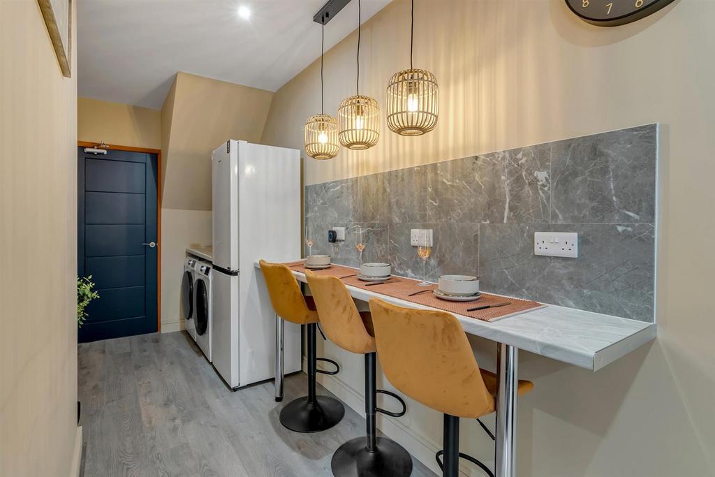 37 Melville Road, Coventry, CV1 3 A (79).jpg