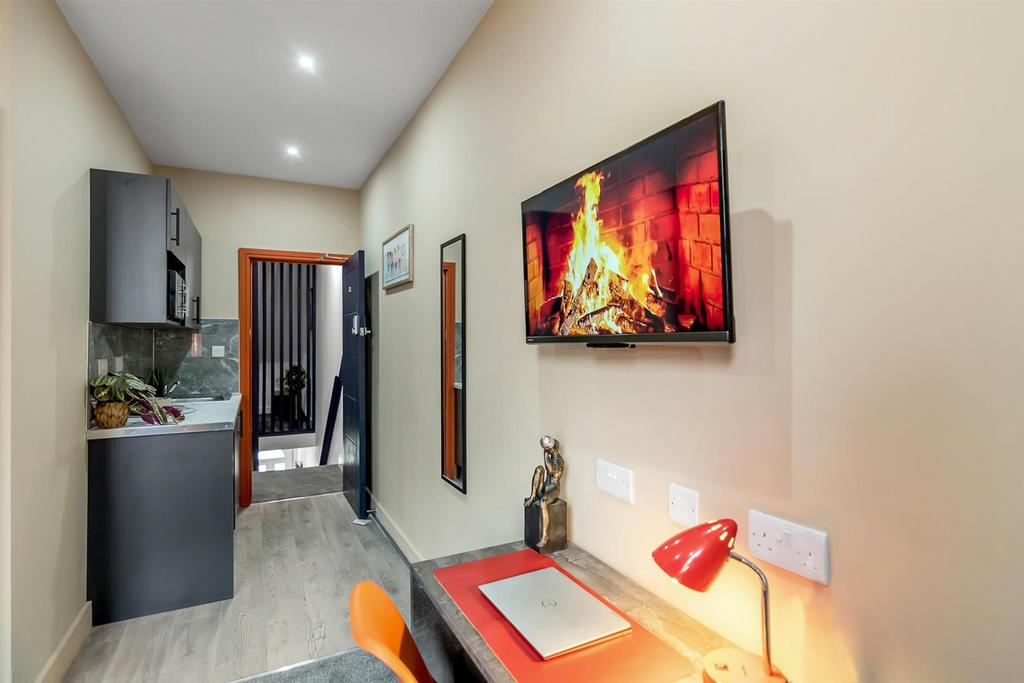 37 Melville Road, Coventry, CV1 3 A (146).jpg