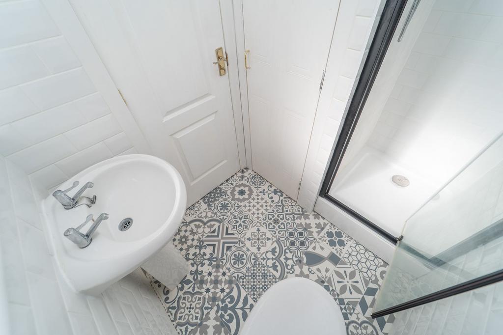 Ensuite