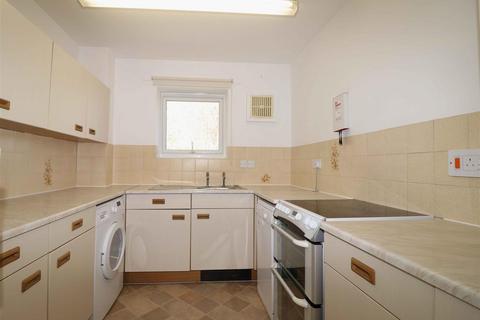 2 bedroom retirement property for sale, Garden Court, Priory Road, Warwick