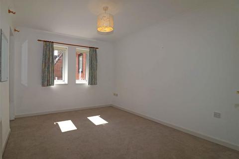 2 bedroom retirement property for sale, Garden Court, Priory Road, Warwick