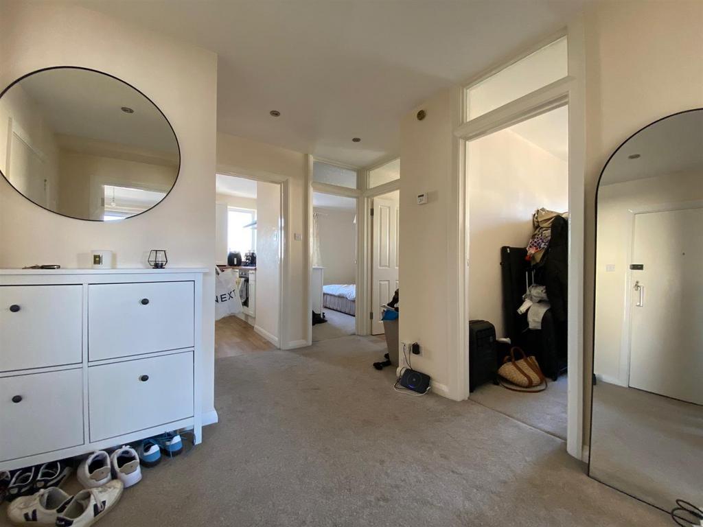 Hallway.jpg