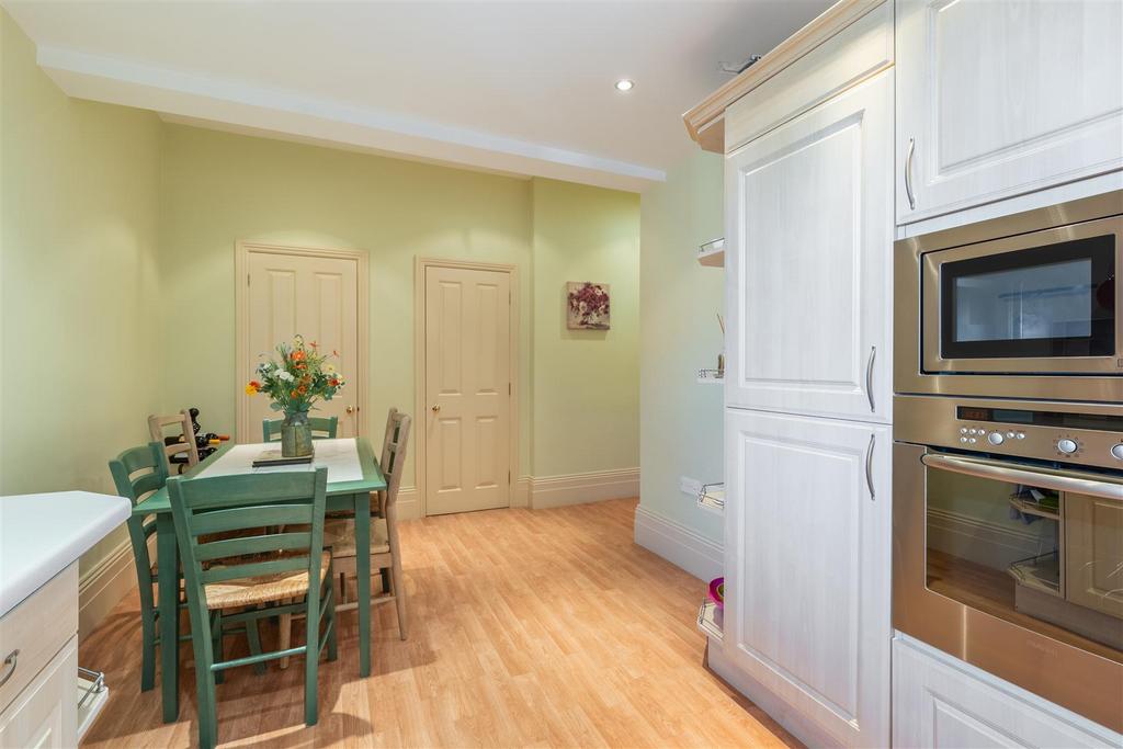 Kitchen-3.jpg
