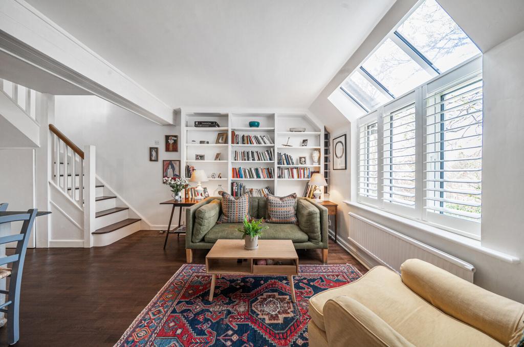 Sitting/Dining Room