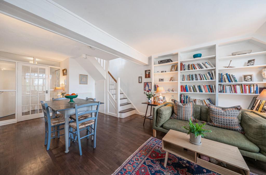 Sitting/Dining Room
