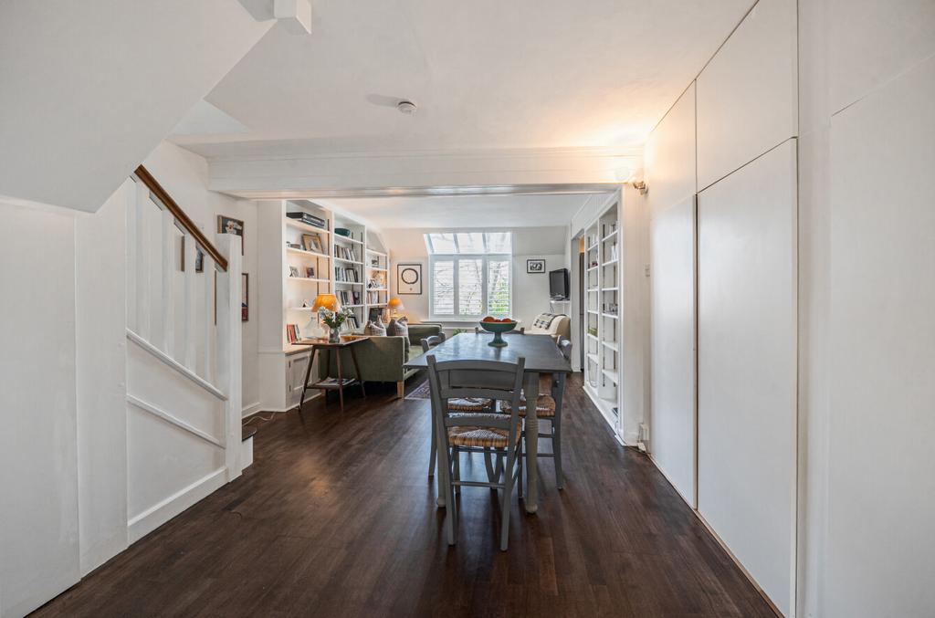 Sitting/Dining Room