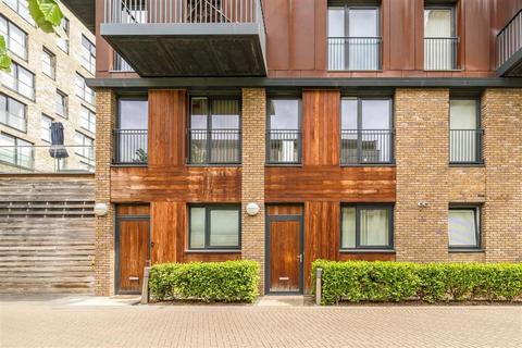 3 bedroom flat for sale, Grand Canal Avenue, London SE16