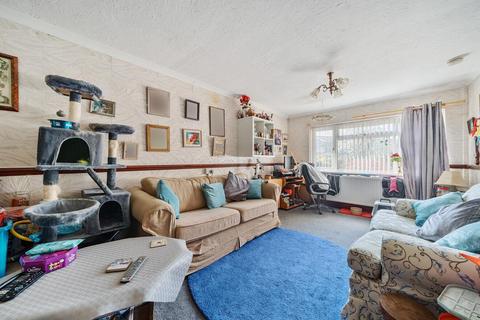 4 bedroom semi-detached bungalow for sale, Graig Newydd, Godrergraig
