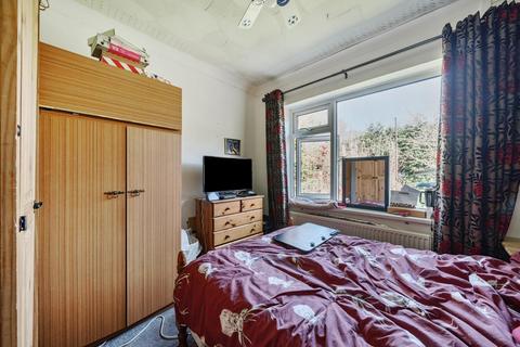 4 bedroom semi-detached bungalow for sale, Graig Newydd, Godrergraig