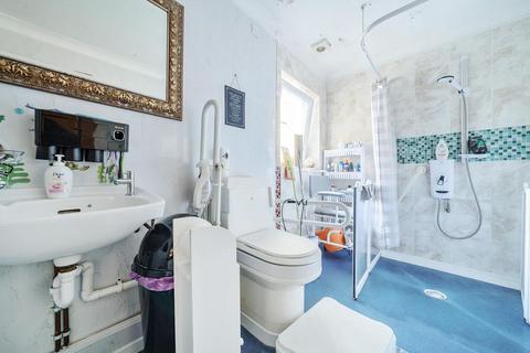 4 bedroom semi-detached bungalow for sale, Graig Newydd, Godrergraig