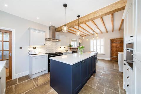 3 bedroom cottage for sale, Moor Lane, Addingham, LS29
