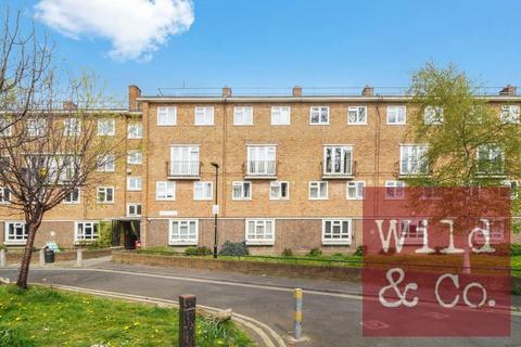 3 bedroom maisonette for sale, Mandalay House, Clissold Crescent, Stoke Newington