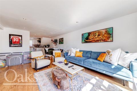 17 Coverdale Gardens, Croydon, CR0 5LS