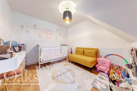 17 Coverdale Gardens, Croydon, CR0 5LS