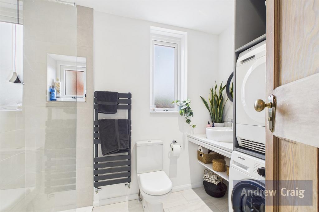 Ground Floor Shower