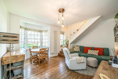 Flat 6, Alderley House Albion Avenue, London, SW8 2AN