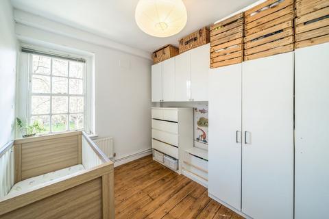 Flat 6, Alderley House Albion Avenue, London, SW8 2AN