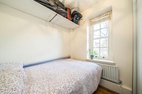 Flat 6, Alderley House Albion Avenue, London, SW8 2AN