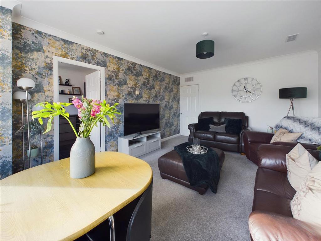 Lounge-Dining Room