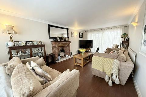 74 Binley Close, Shirley, Solihull, B90 2RB