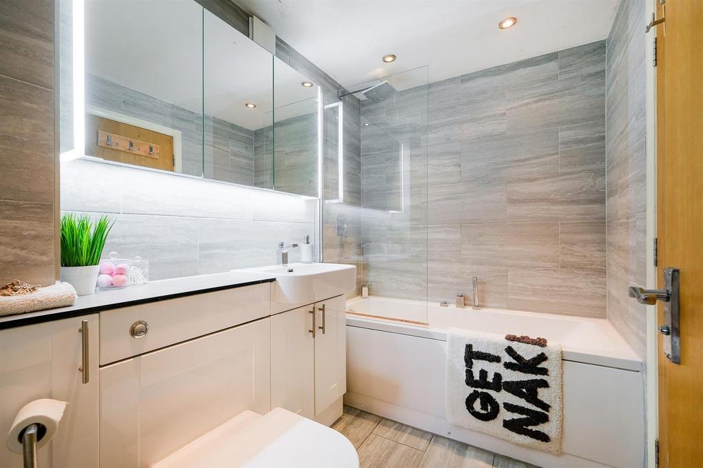 15, Longcourt Mews-5 web.jpg