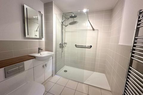 2 bedroom apartment for sale, Hempstead Road, Bovingdon HP3