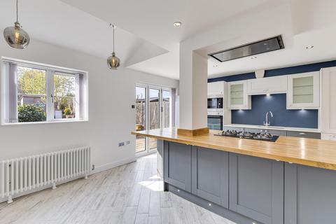4 bedroom detached house to rent, Airedale Close, Flitwick, MK45