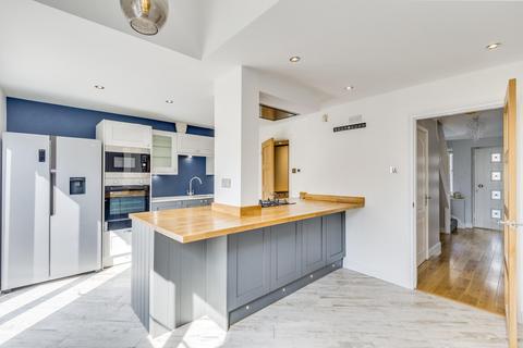 4 bedroom detached house to rent, Airedale Close, Flitwick, MK45