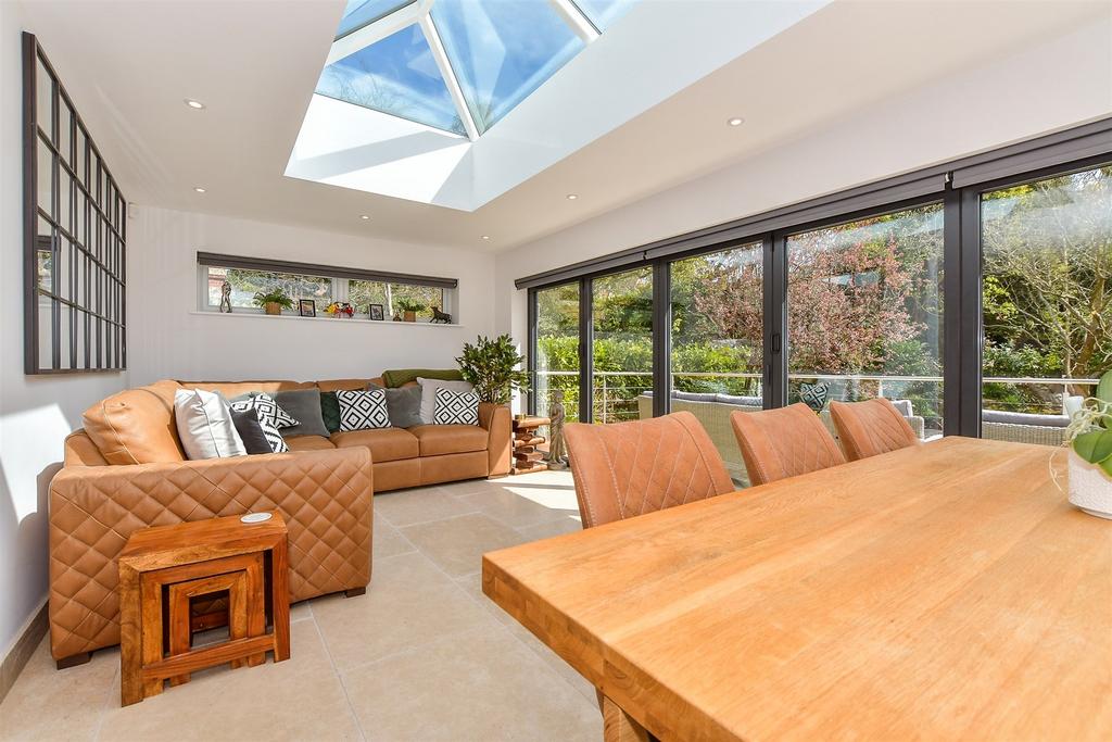 Kitchen/ Dining/ Family Room