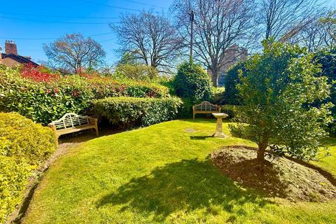 2 bedroom apartment for sale, Victoria Road, Macclesfield