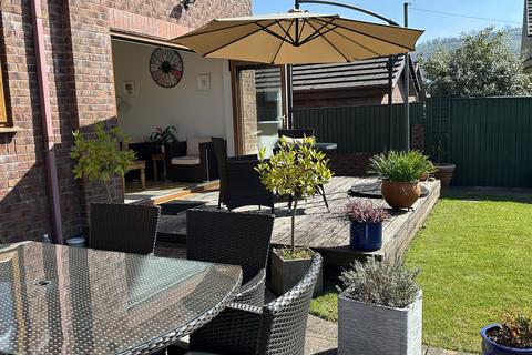 4 bedroom detached house for sale, Tawe Park, Ystradgynlais, Swansea.