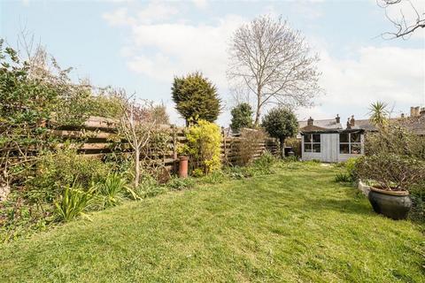 13 Wallbutton Road, London, SE4 2NX