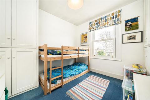 13 Wallbutton Road, London, SE4 2NX