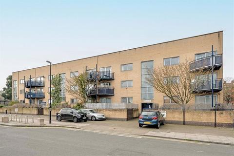 1 bedroom flat to rent, Briant Street, London SE14