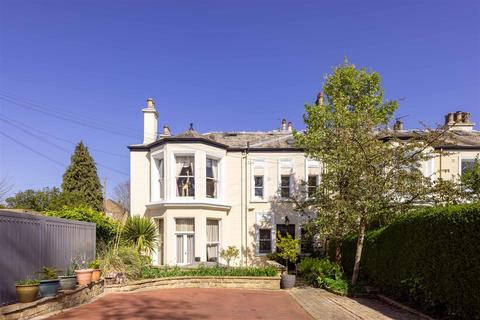 undefined, Oakwood Lane, Roundhay LS8