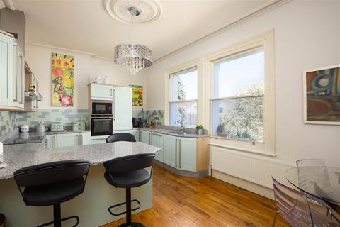 undefined, Oakwood Lane, Roundhay LS8