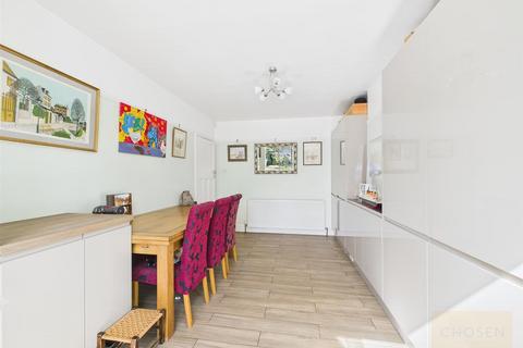9 Grove Road, Churchdown, Gloucester, GL3 2SN