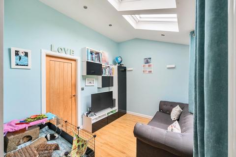 3 Bishopdale Drive, Collingham, Wetherby, LS22 5LP