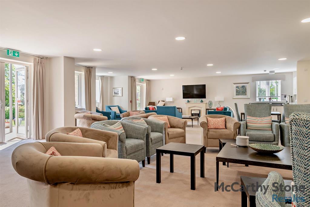 Homeowners Lounge