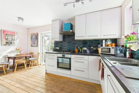 7 Bourne Lane, Brimscombe, Stroud, GL5 2RJ