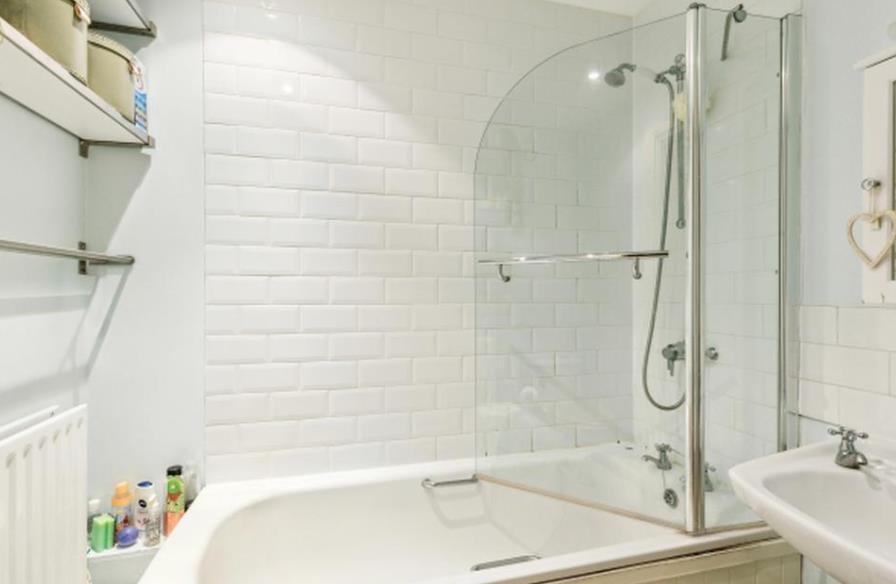 Wallace court 4 16.04.png